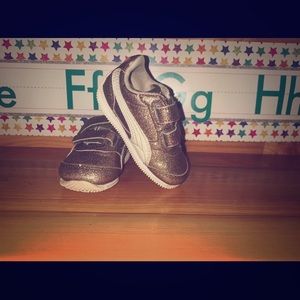 Puma Gold Sparkle Velcro Sneakers